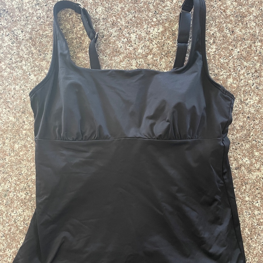 Lands’ End Women’s 12DD Square Neck Underwire Tankini Top W/Tummy Control Black